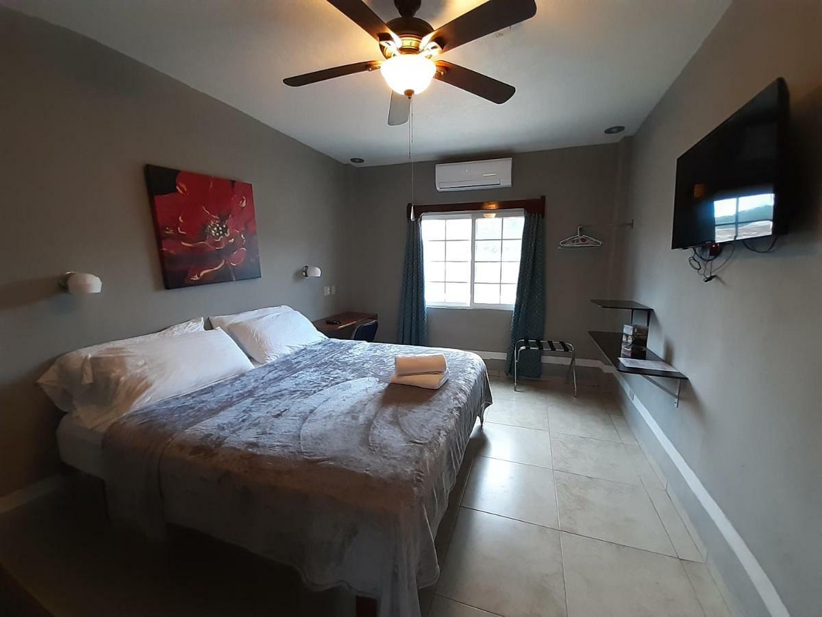 Maya Bella Downtown Hotel San Ignacio Eksteriør billede